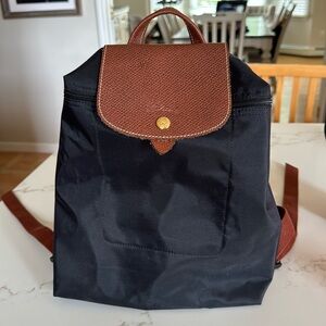 Long Champ Backpack. Le Pliage Medium Backpack